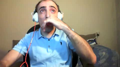 Snapshot of bentish chatting on 11.07.25 bentish online show from 11.07.25