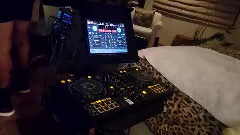 Snapshot of bentpilot chatting on 11.24.25 bentpilot online show from 11.24.25