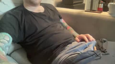 Snapshot of benwa_balls chatting on 10.17.25 Nate Higgers online show from 10.17.25