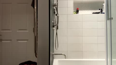 benz10001 online show from 09.20.25