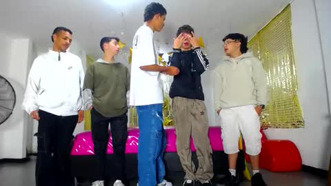 benz boys online show from 03.03.25