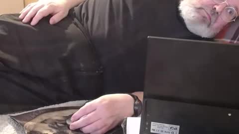 berlinerbaer1963 online show from 04.26.26