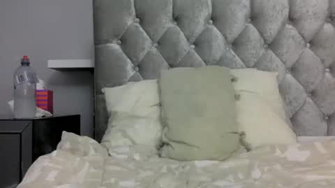 tixxie  online show from 12.15.24