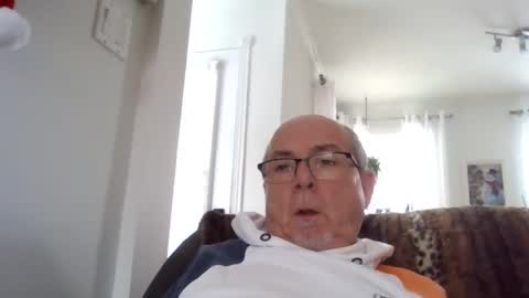 bernard1102 online show from 12.04.24