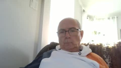 bernard1102 online show from 12.20.25