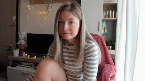 Vicky   online show from 01.24.25