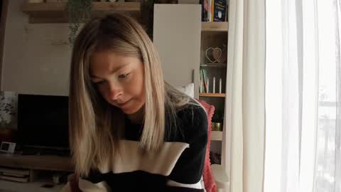 Vicky   online show from 02.03.25