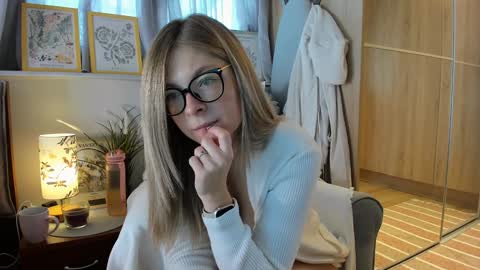 Vicky   online show from 10.21.25