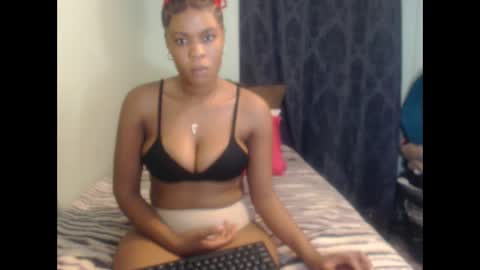 Snapshot of bestlia chatting on 03.09.25 bestlia online show from 03.09.25