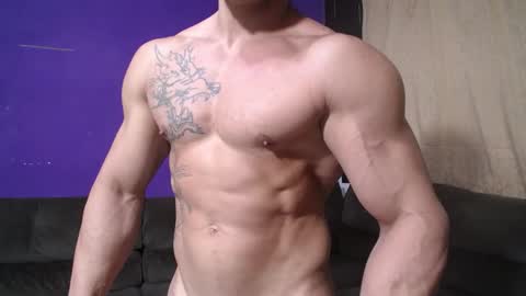 Snapshot of bestmuscle chatting on 01.29.25 bestmuscle online show from 01.29.25