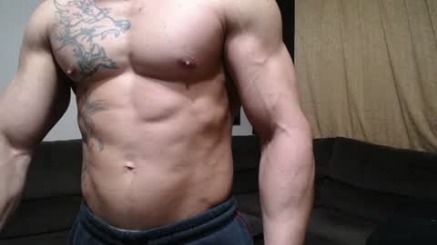 Snapshot of bestmuscle chatting on 06.28.26 bestmuscle online show from 06.28.26