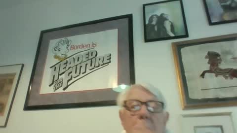 Snapshot of bestshot1951 chatting on 04.28.26 bestshot1951 online show from 04.28.26