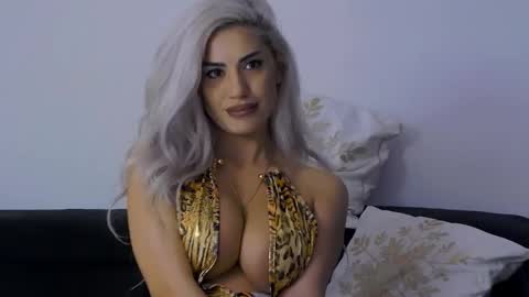 bethierusse online show from 12.18.25