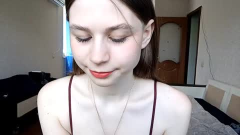 Snapshot of bethkallberg chatting on 06.17.26 Leila online show from 06.17.26