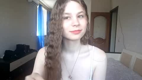 Snapshot of bethkallberg chatting on 06.18.26 Leila online show from 06.18.26