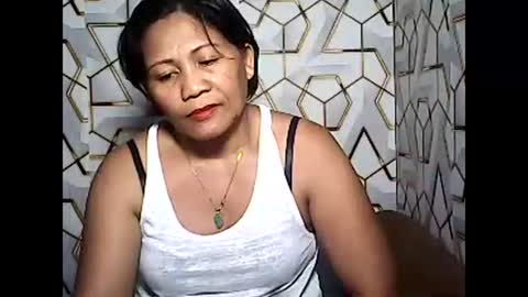 Snapshot of betty_83 chatting on 04.14.26 betty_83 online show from 04.14.26