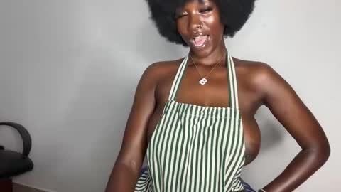 Snapshot of betty_fire_ chatting on 06.10.26 Adah online show from 06.10.26