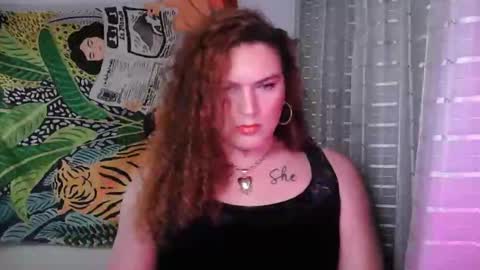 Snapshot of bettytaylor23 chatting on 11.07.25 bettytaylor23 online show from 11.07.25