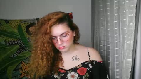 Snapshot of bettytaylor23 chatting on 11.20.25 bettytaylor23 online show from 11.20.25