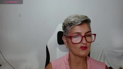 Snapshot of bety_cum3 chatting on 06.05.26 bibiana online show from 06.05.26