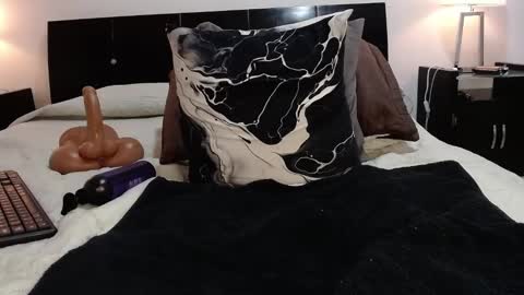 Snapshot of betzabeth_1 chatting on 01.25.25 Catalina online show from 01.25.25