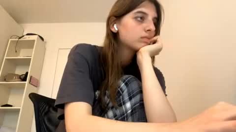 Snapshot of beulahweikert chatting on 06.09.26 Lina online show from 06.09.26