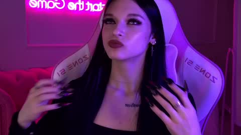 Snapshot of beverlyyork chatting on 02.20.25 Beverly online show from 02.20.25