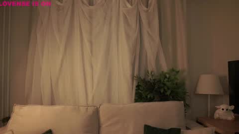 Snapshot of bezuya chatting on 02.07.26 Eliz online show from 02.07.26