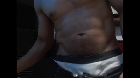 Snapshot of bi_latin69 chatting on 10.13.25 MeXXXicanDick online show from 10.13.25