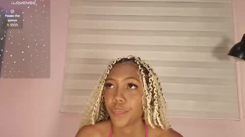 biancaa__18 online show from 11.21.25