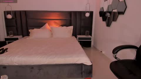 Bianca Pierce online show from 10.24.25