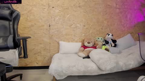 Biancastrong.. IGThebiancastrong online show from 02.13.25