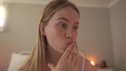 Snapshot of bibi_it_is chatting on 03.01.25 Bibi online show from 03.01.25