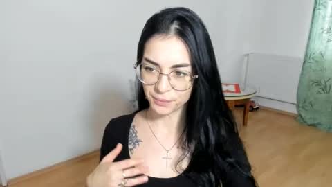 Snapshot of bibitina chatting on 01.10.25 innasugarwild online show from 01.10.25