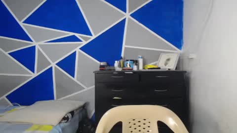 big_black11 online show from 02.18.25