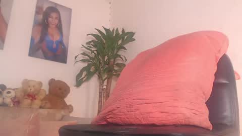Snapshot of big_goddess_black chatting on 04.19.26 dashiell online show from 04.19.26