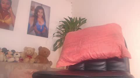 Snapshot of big_goddess_black chatting on 04.22.26 dashiell online show from 04.22.26