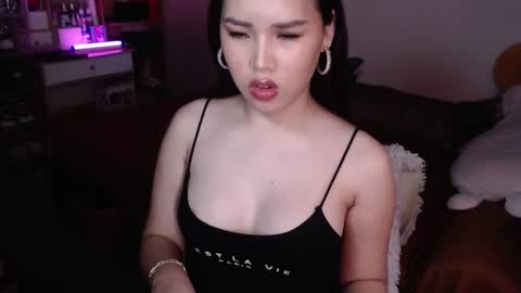 Snapshot of bigassslutdoll chatting on 12.09.24 Mia online show from 12.09.24