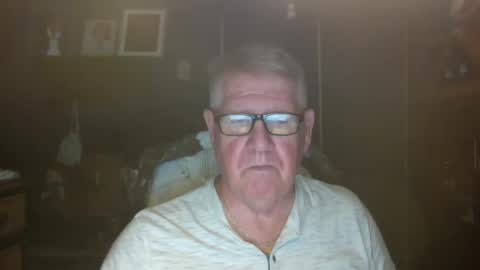 Snapshot of bigbeerdrinker1 chatting on 11.02.25 bigbeerdrinker online show from 11.02.25