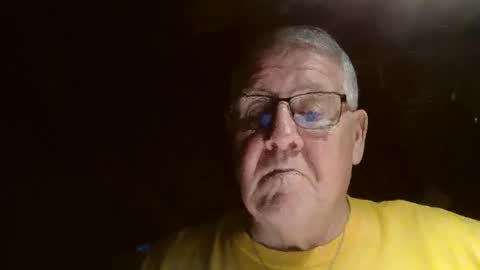 Snapshot of bigbeerdrinker1 chatting on 11.30.25 bigbeerdrinker online show from 11.30.25