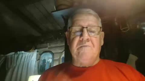 Snapshot of bigbeerdrinker1 chatting on 12.02.25 bigbeerdrinker online show from 12.02.25