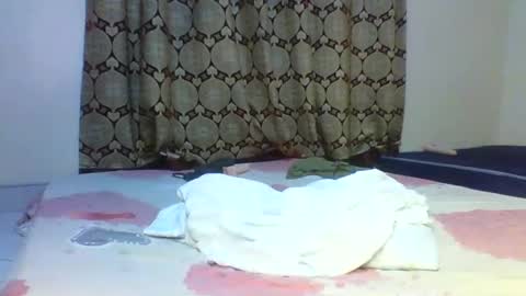 Snapshot of bigboobyass20 chatting on 10.12.25 bobbies online show from 10.12.25