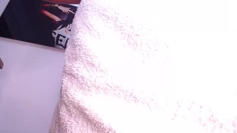 Snapshot of bigbooty_mommy chatting on 02.22.25 Mia online show from 02.22.25