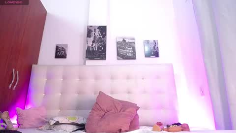 Snapshot of bigbooty_mommy chatting on 03.07.25 Mia online show from 03.07.25