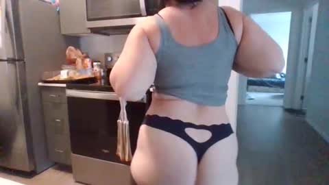 Snapshot of bigbutt35 chatting on 02.17.26 bigbutt35 online show from 02.17.26