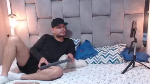 Snapshot of bigcock_couplexxx chatting on 07.12.26 DAVID and JUAN online show from 07.12.26