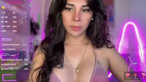 queen amanda online show from 10.13.25