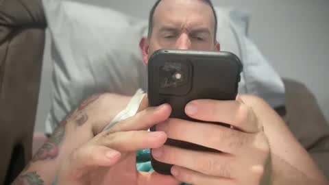 Snapshot of bigcocksuckingslut chatting on 12.27.24 bigcocksuckingslut online show from 12.27.24