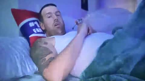 Snapshot of bigcocksuckingslut chatting on 01.08.25 bigcocksuckingslut online show from 01.08.25