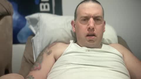 Snapshot of bigcocksuckingslut chatting on 02.12.25 bigcocksuckingslut online show from 02.12.25